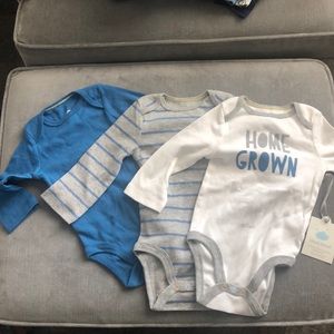 Baby boy onesies set
